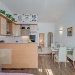 Apartment & Studio Riva Lucija By Litto Apartman *