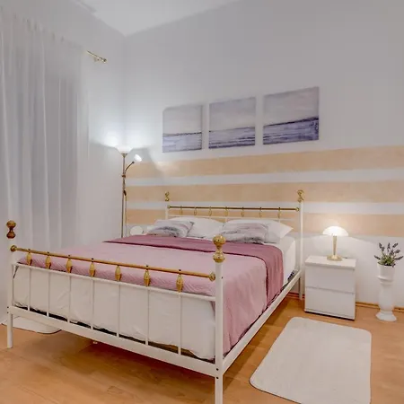 Apartment & Studio Riva Lucija By Litto * Split