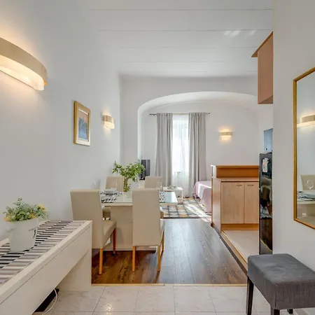 Riva Lucija By Litto Split
