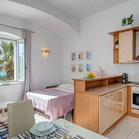 Apartment & Studio Riva Lucija By Litto Apartman Split